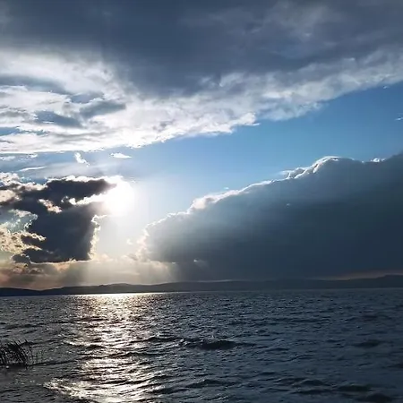 Sunshine 208 באלאטונסארסו