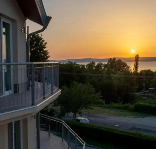 Sunshine 208 Apartamento Balatonszarszo