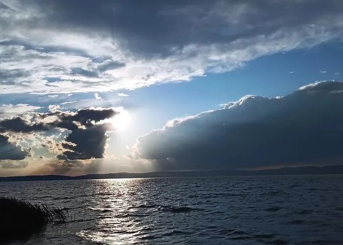 Sunshine 208 Balatonszarszo